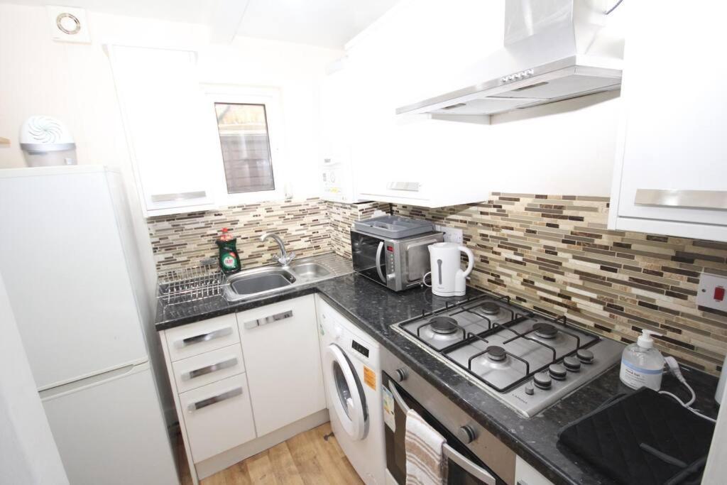 Willesden Lodge ลอนดอน ภายนอก รูปภาพ